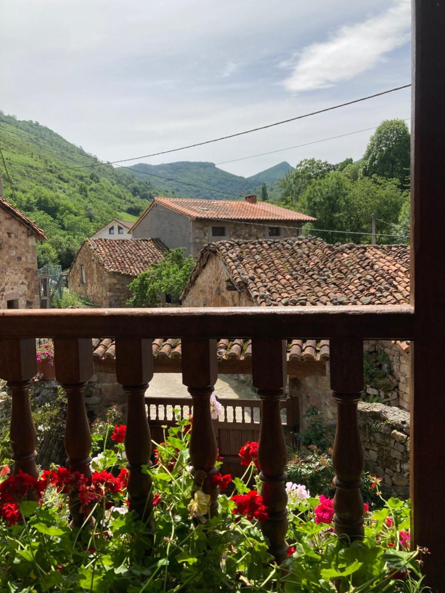 La Valuisilla, Hotel Rural Cicera Bagian luar foto