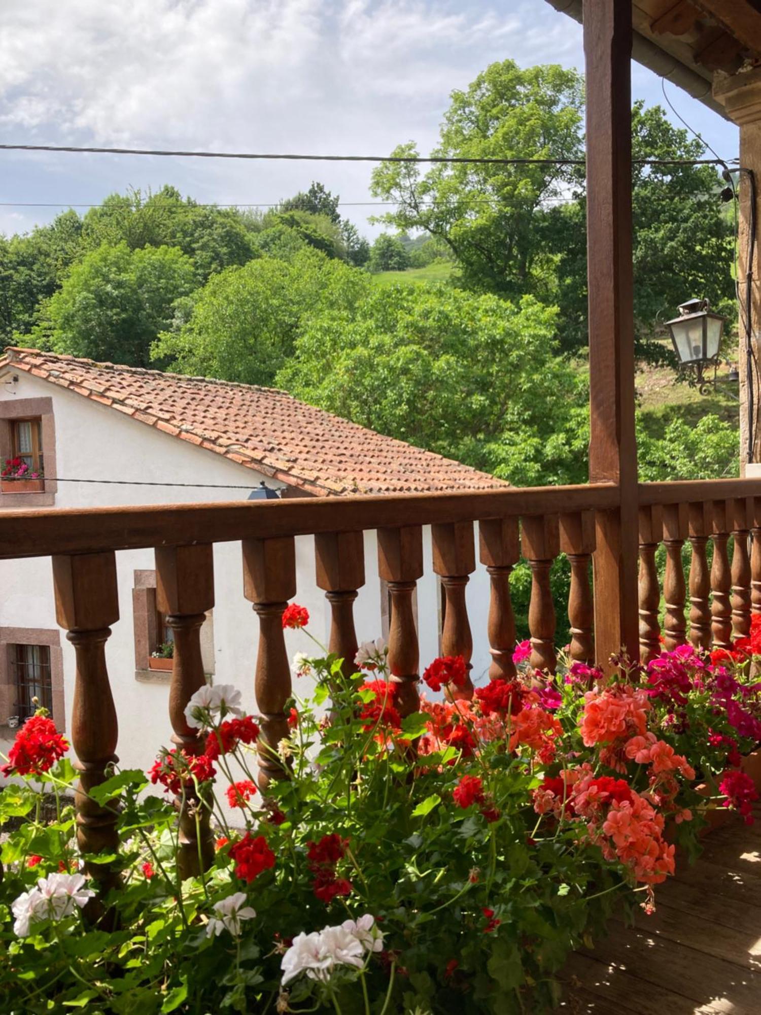 La Valuisilla, Hotel Rural Cicera Bagian luar foto