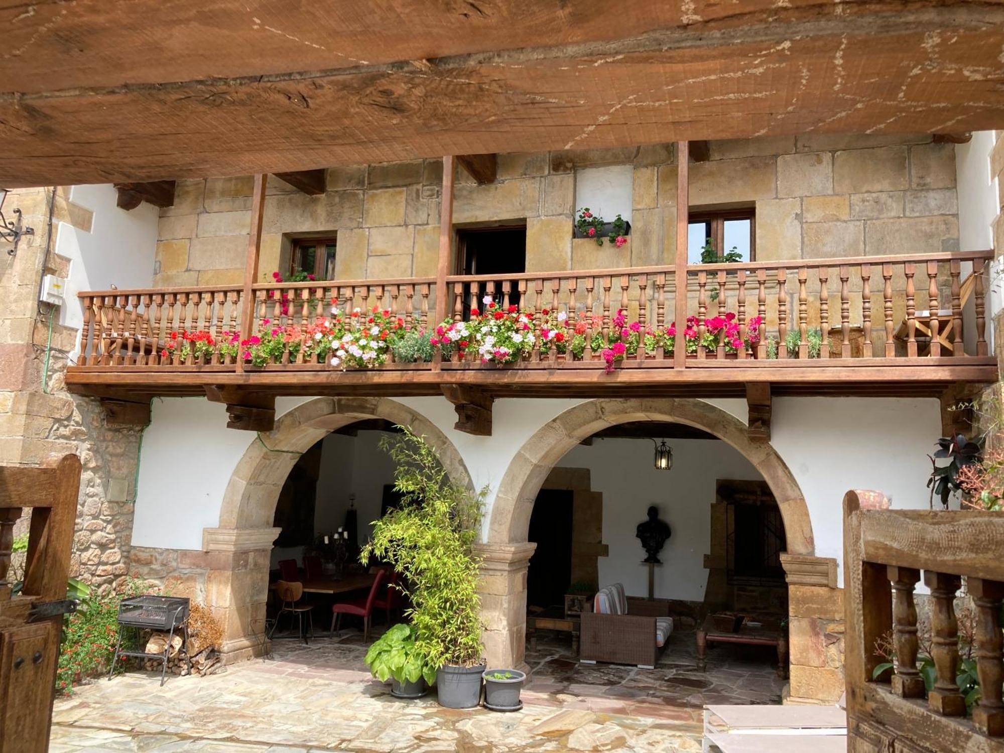 La Valuisilla, Hotel Rural Cicera Bagian luar foto