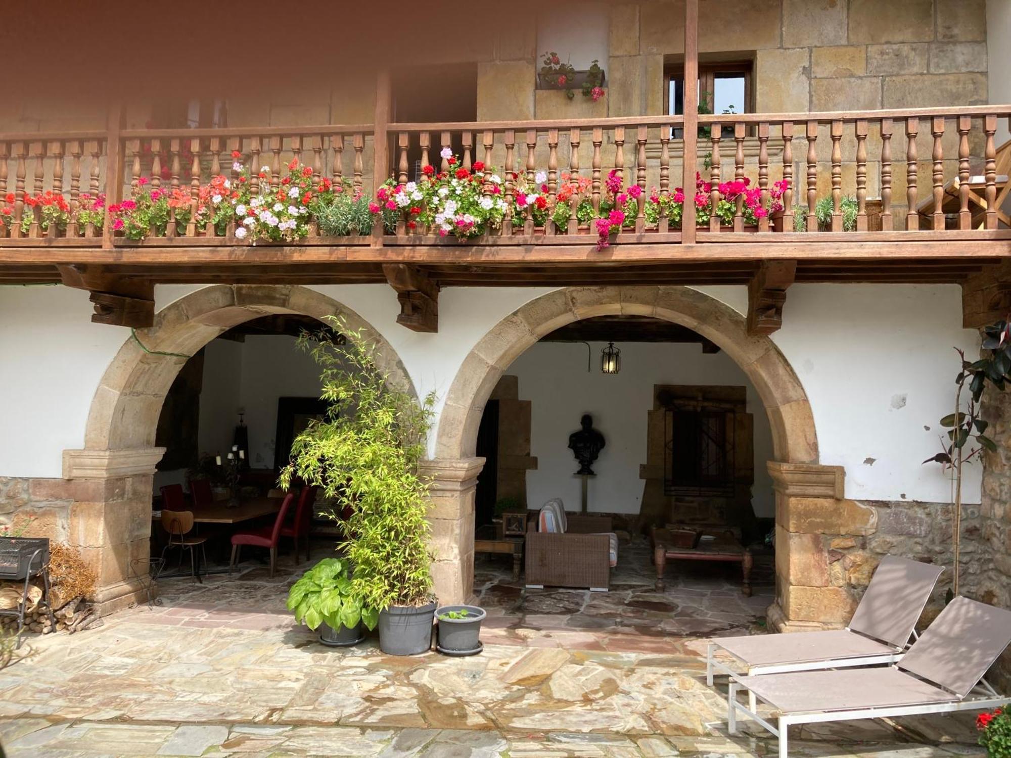 La Valuisilla, Hotel Rural Cicera Bagian luar foto